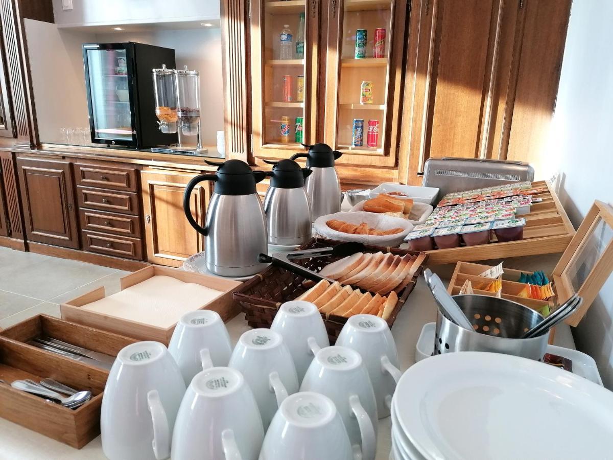 Hotel Le Dormeux Mehun-sur-Yevre Luaran gambar