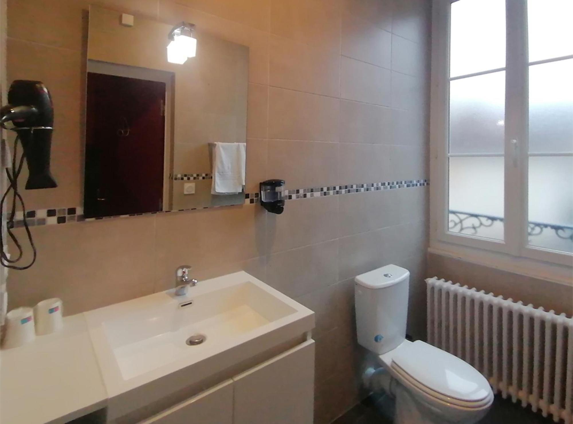 Hotel Le Dormeux Mehun-sur-Yevre Luaran gambar