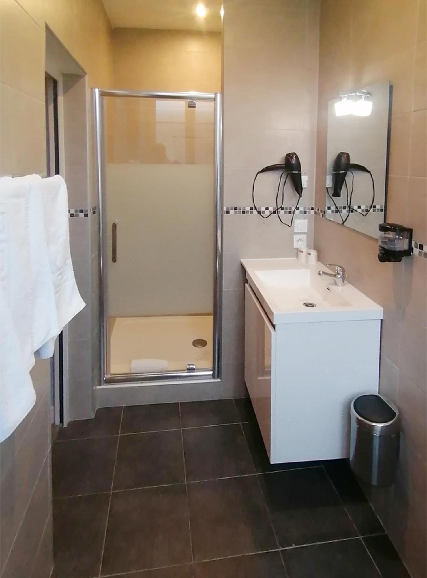 Hotel Le Dormeux Mehun-sur-Yevre Luaran gambar